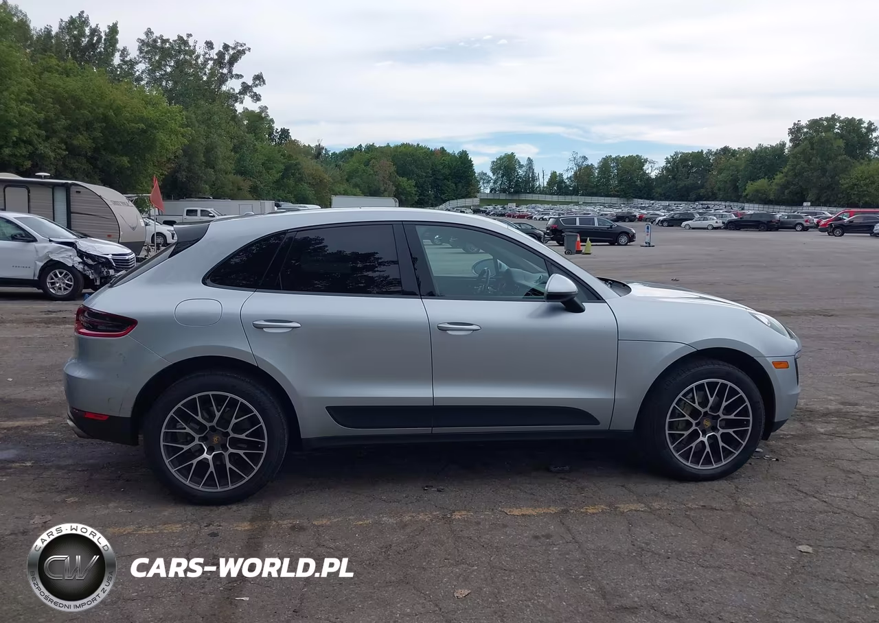2018 Porsche Macan S VIN:WP1AB2A53JLB31099 - 13