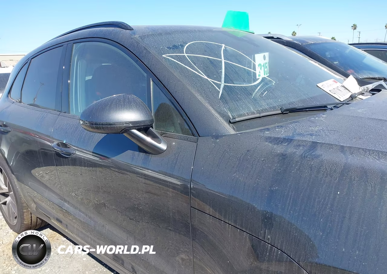 2023 Porsche Macan T VIN:WP1AA2A56PLB10114 - 13