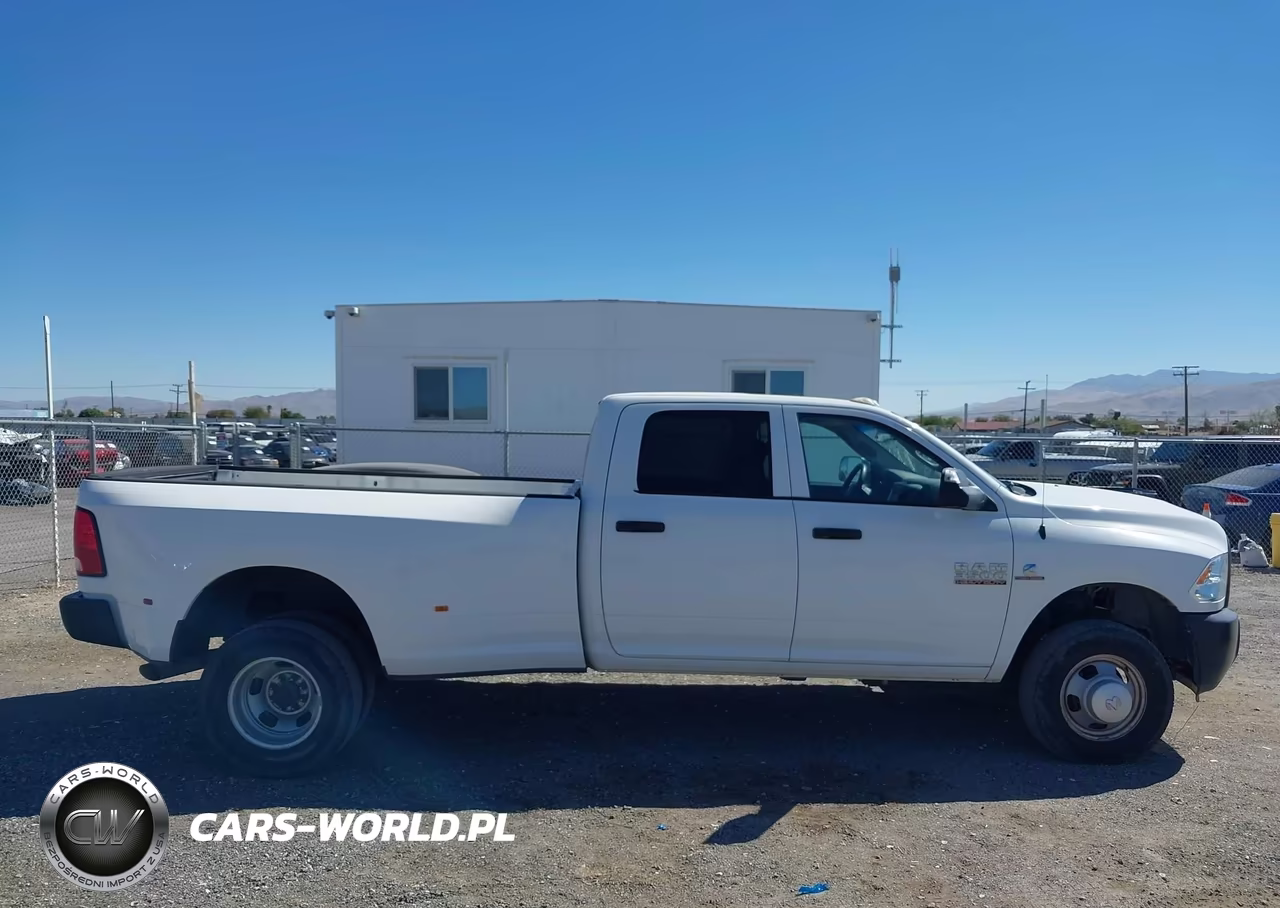 2018 Ram 3500 Tradesman 4X4 8' Box VIN:3C63RRGL8JG304849 - 17