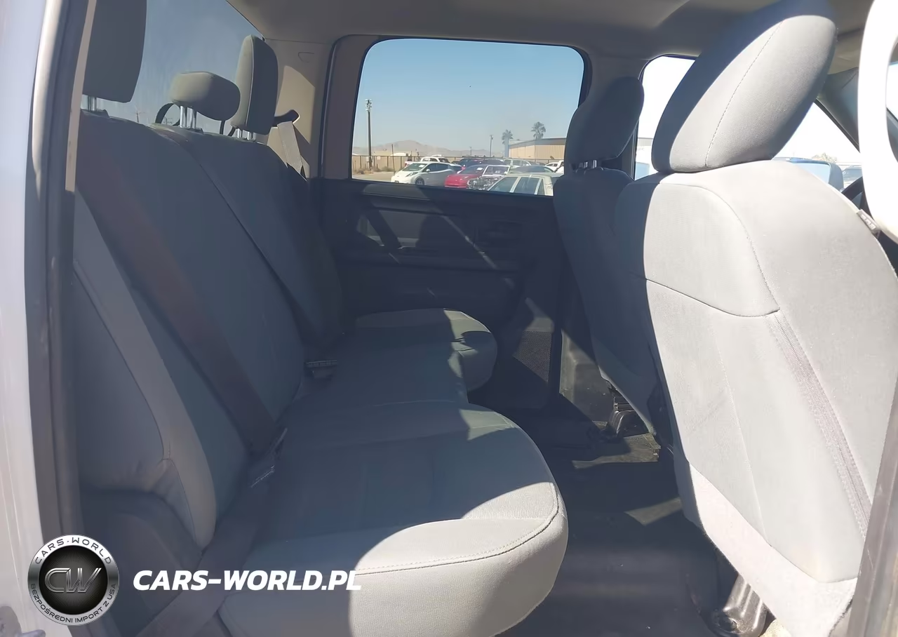 2018 Ram 3500 Tradesman 4X4 8' Box VIN:3C63RRGL8JG304849 - 8