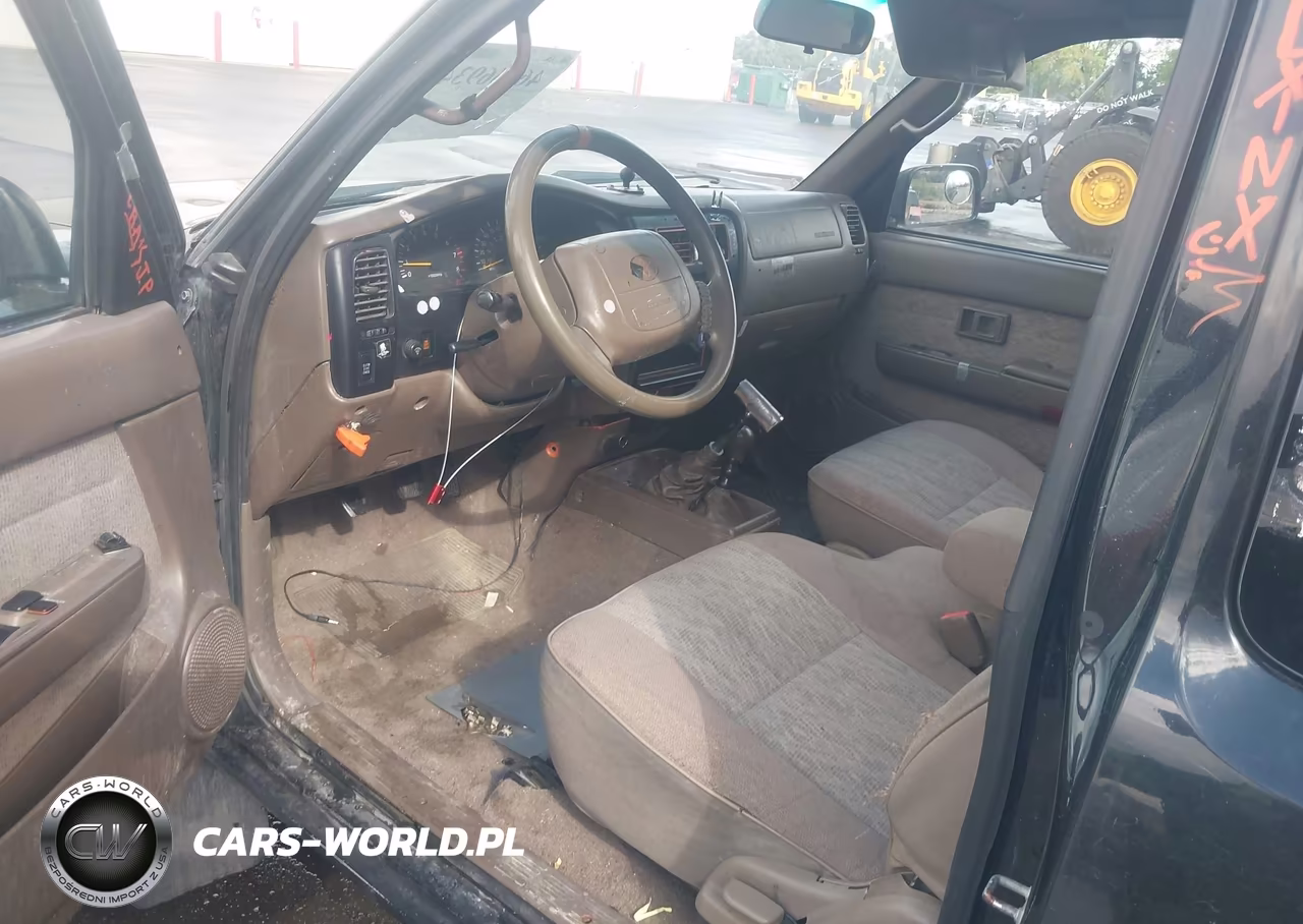 1999 Toyota Tacoma VIN:4TAWN72N8XZ508764 - 5