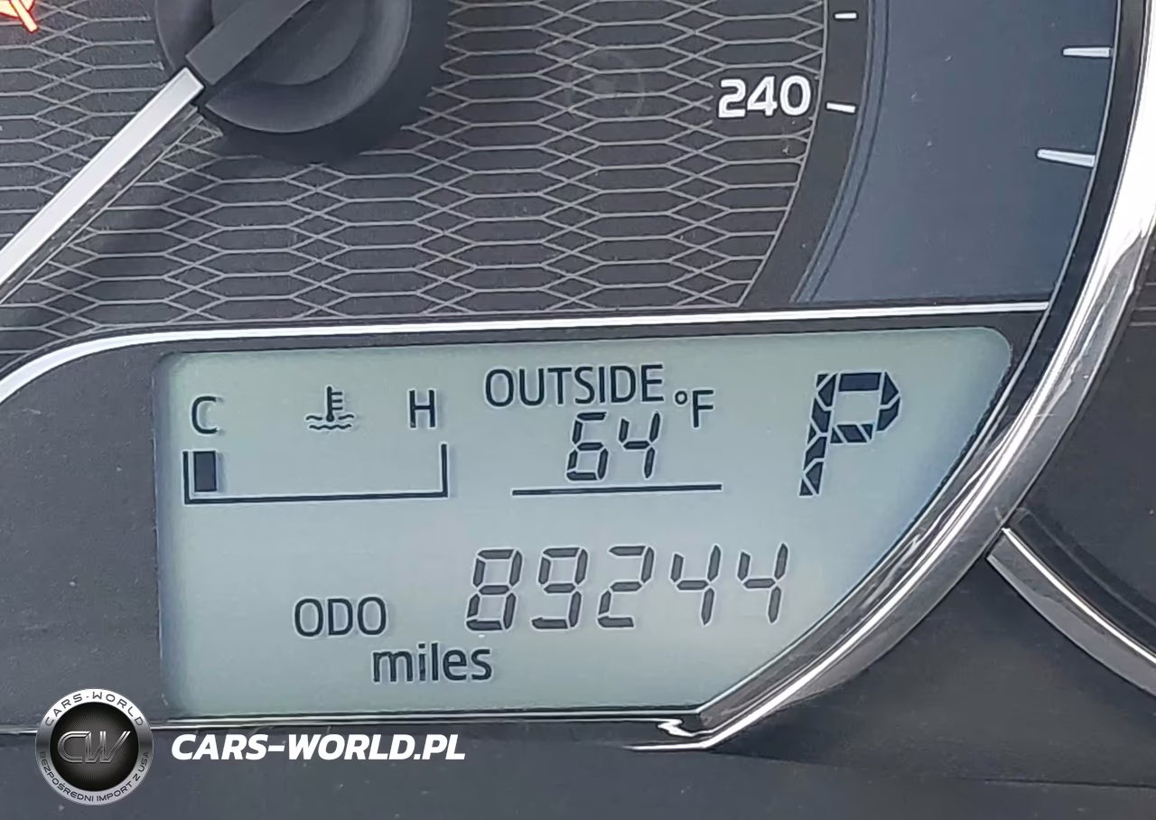 2015 Toyota Corolla Le Plus VIN:2T1BURHE0FC348462 - 15