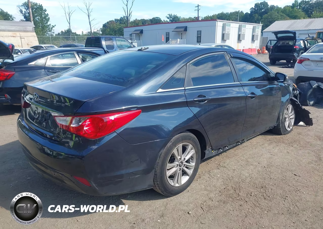 2014 Hyundai Sonata Gls VIN:5NPEB4AC6EH945464 - 4