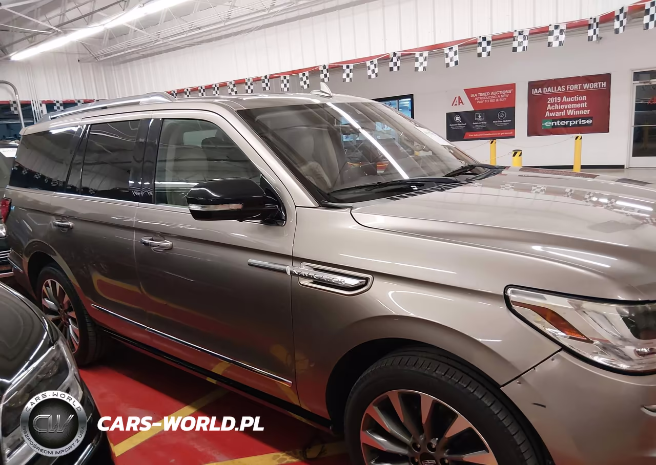 2019 Lincoln Navigator Select VIN:5LMJJ2JT8KEL19540 - 13