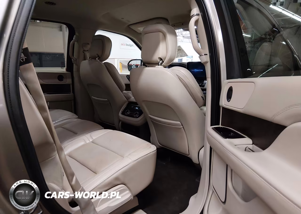 2019 Lincoln Navigator Select VIN:5LMJJ2JT8KEL19540 - 8