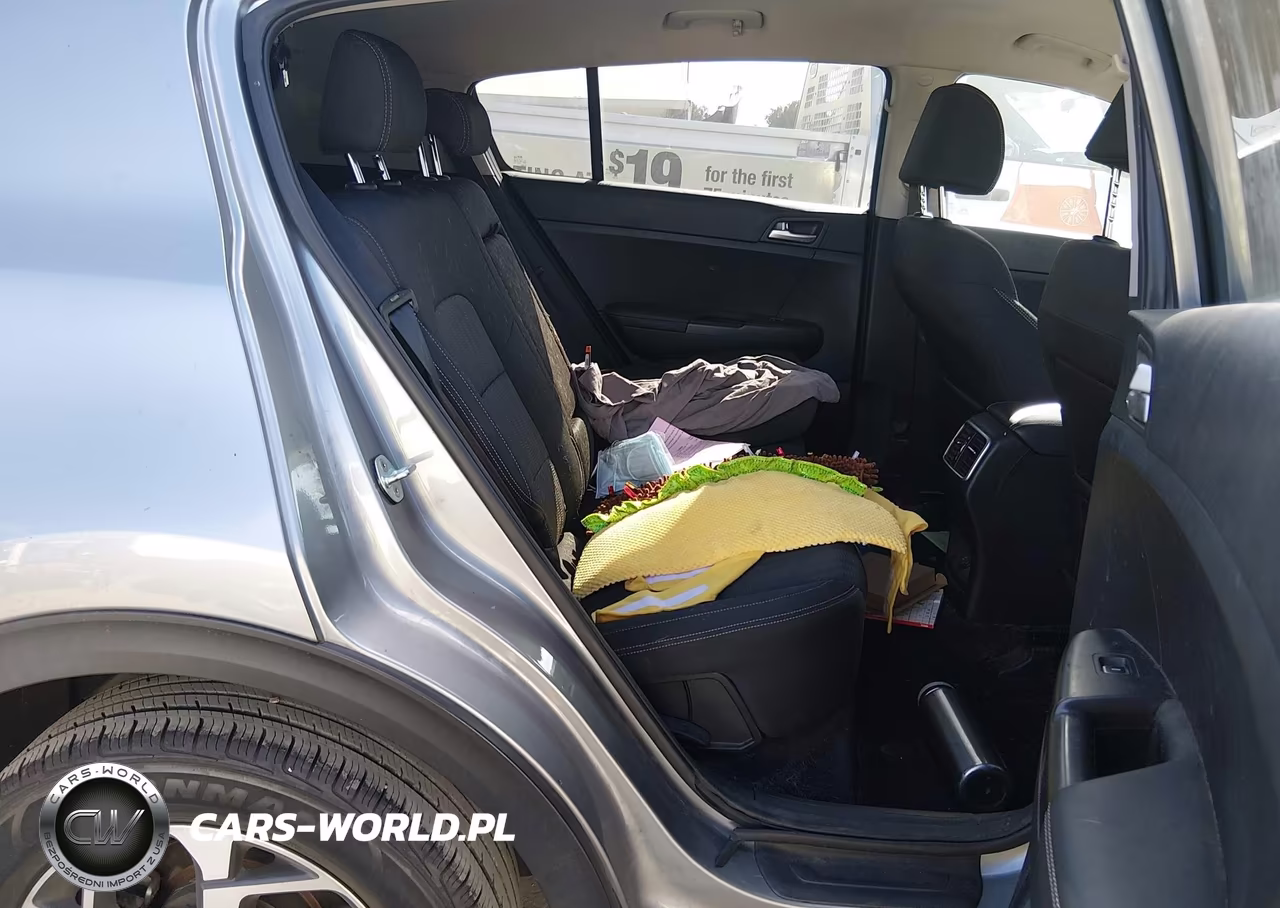 2020 Kia Sportage Lx VIN:KNDPM3ACXL7833247 - 8