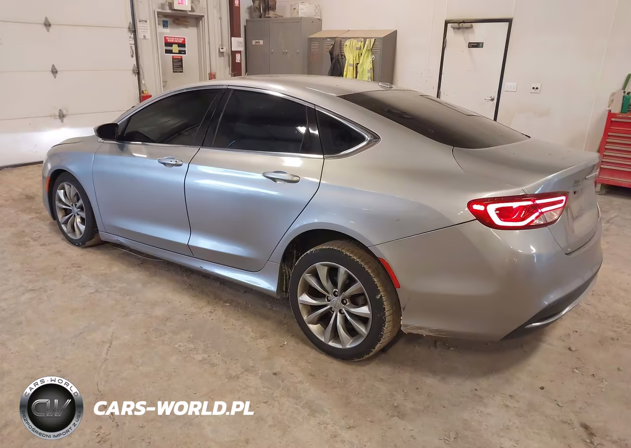 2015 Chrysler 200 Limited VIN:1C3CCCAB0FN616402 - 3