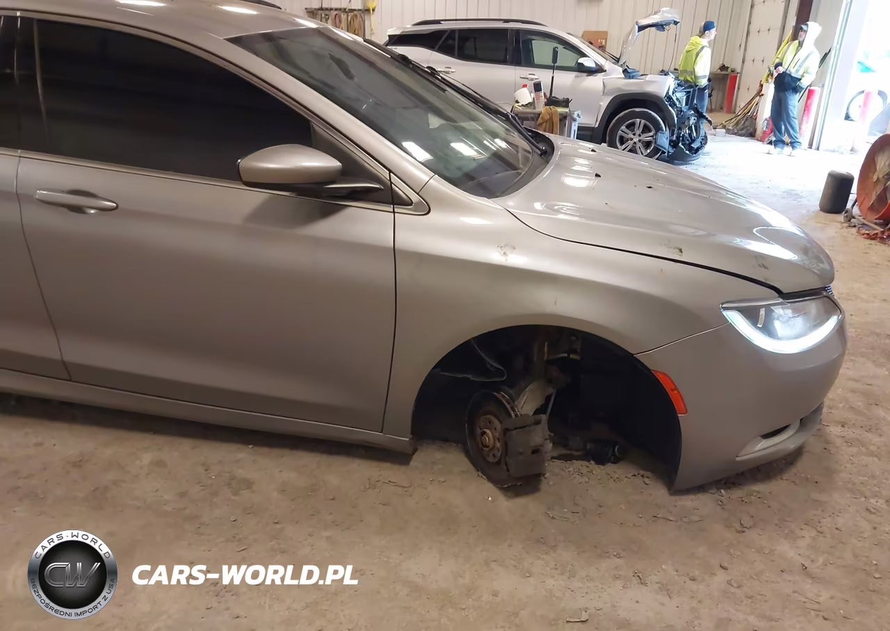 2015 Chrysler 200 Limited VIN:1C3CCCAB0FN616402 - 6