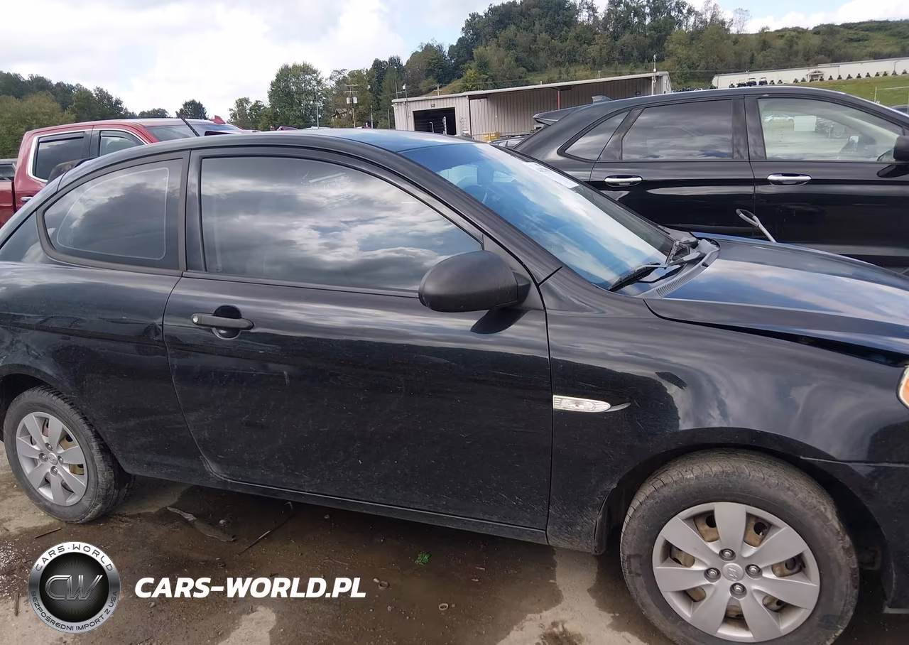 2008 Hyundai Accent Gs VIN:KMHCM36C08U094613 - 14