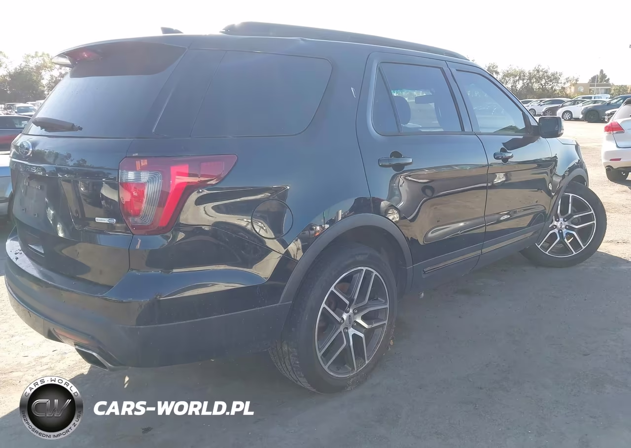 2016 Ford Explorer Sport VIN:1FM5K8GT3GGC12905 - 4