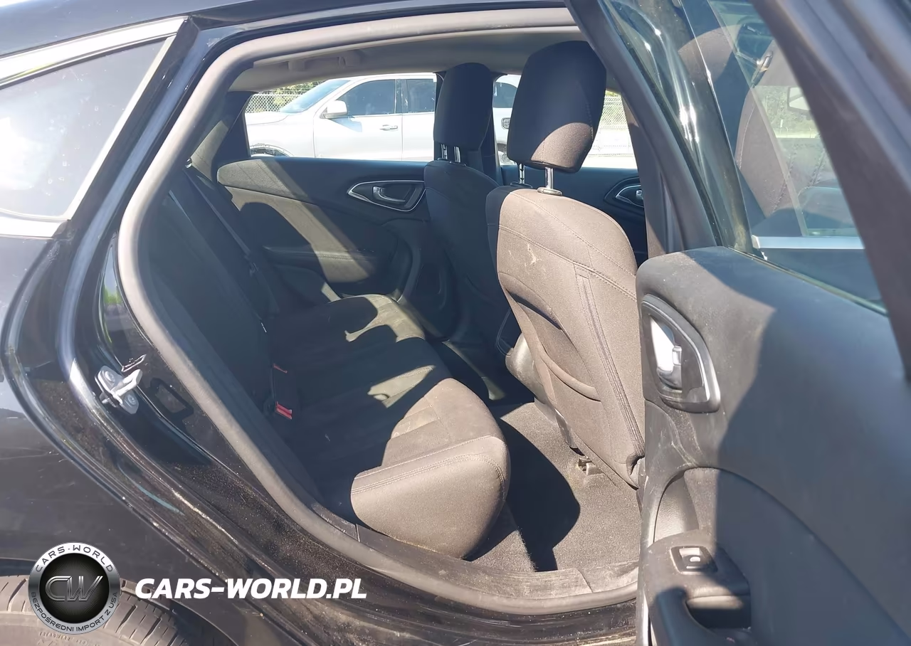 2015 Chrysler 200 Limited VIN:1C3CCCABXFN671603 - 8