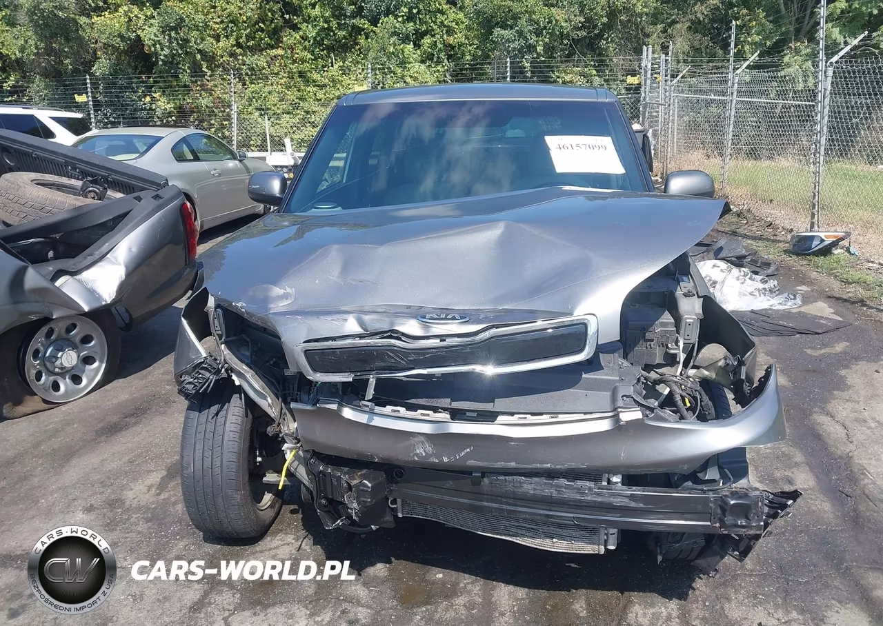2016 Kia Soul + VIN:KNDJP3A55G7375010 - 13