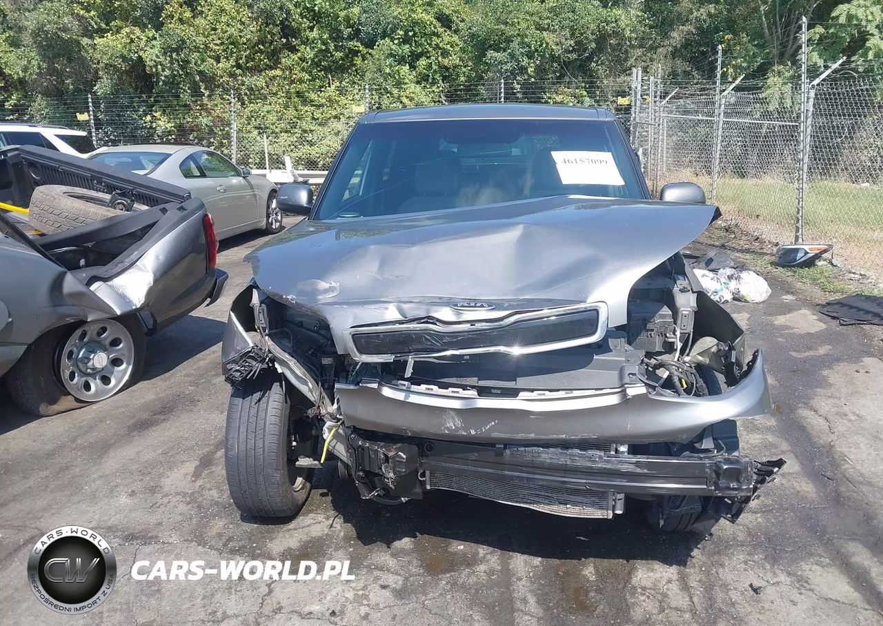 2016 Kia Soul + VIN:KNDJP3A55G7375010 - 6