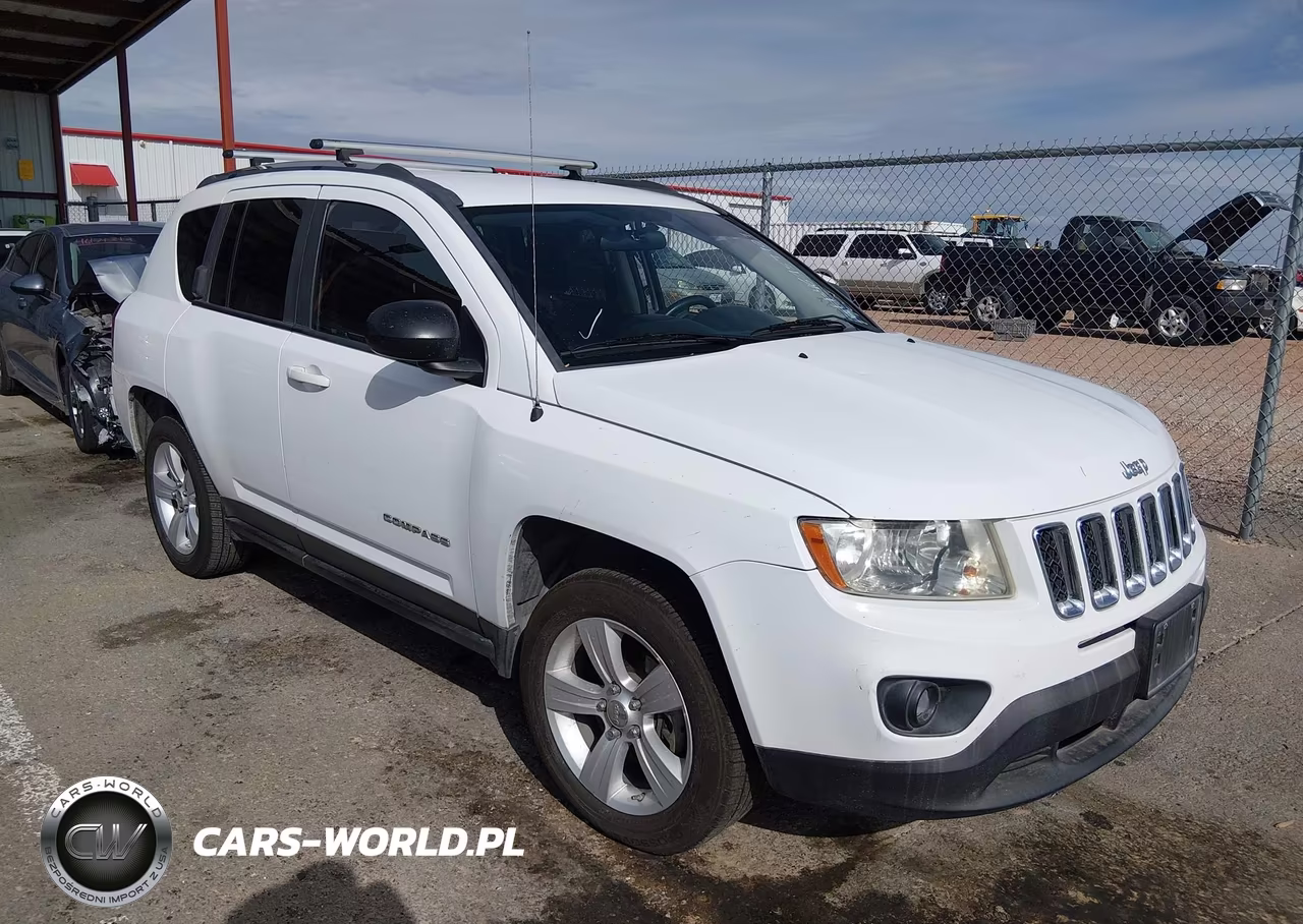 2012 Jeep Compass Latitude VIN:1C4NJCEA7CD684158 - 1