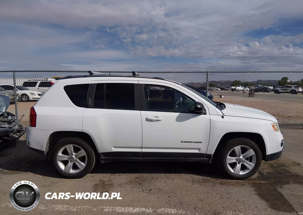 2012 Jeep Compass Latitude VIN:1C4NJCEA7CD684158 - 13