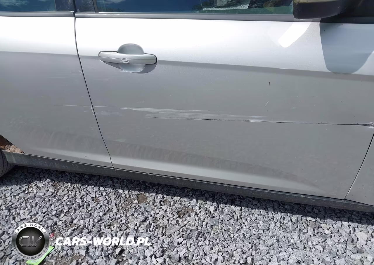 2016 Ford Focus Se VIN:1FADP3F28GL296407 - 12