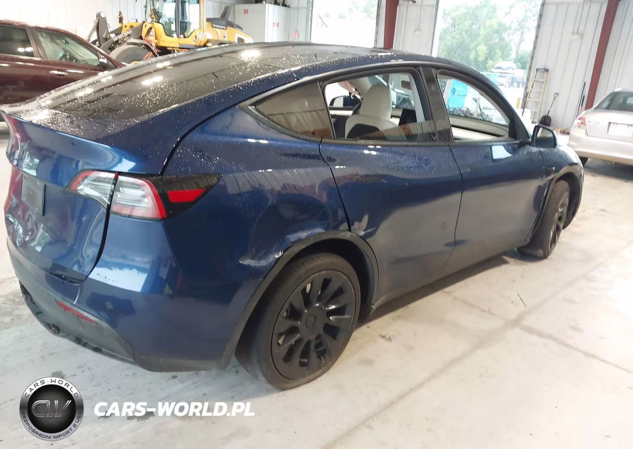 2024 Tesla Model Y Long Range Single Motor Rear-Wheel Drive-Rwd VIN:7SAYGDED9RF101475 - 4