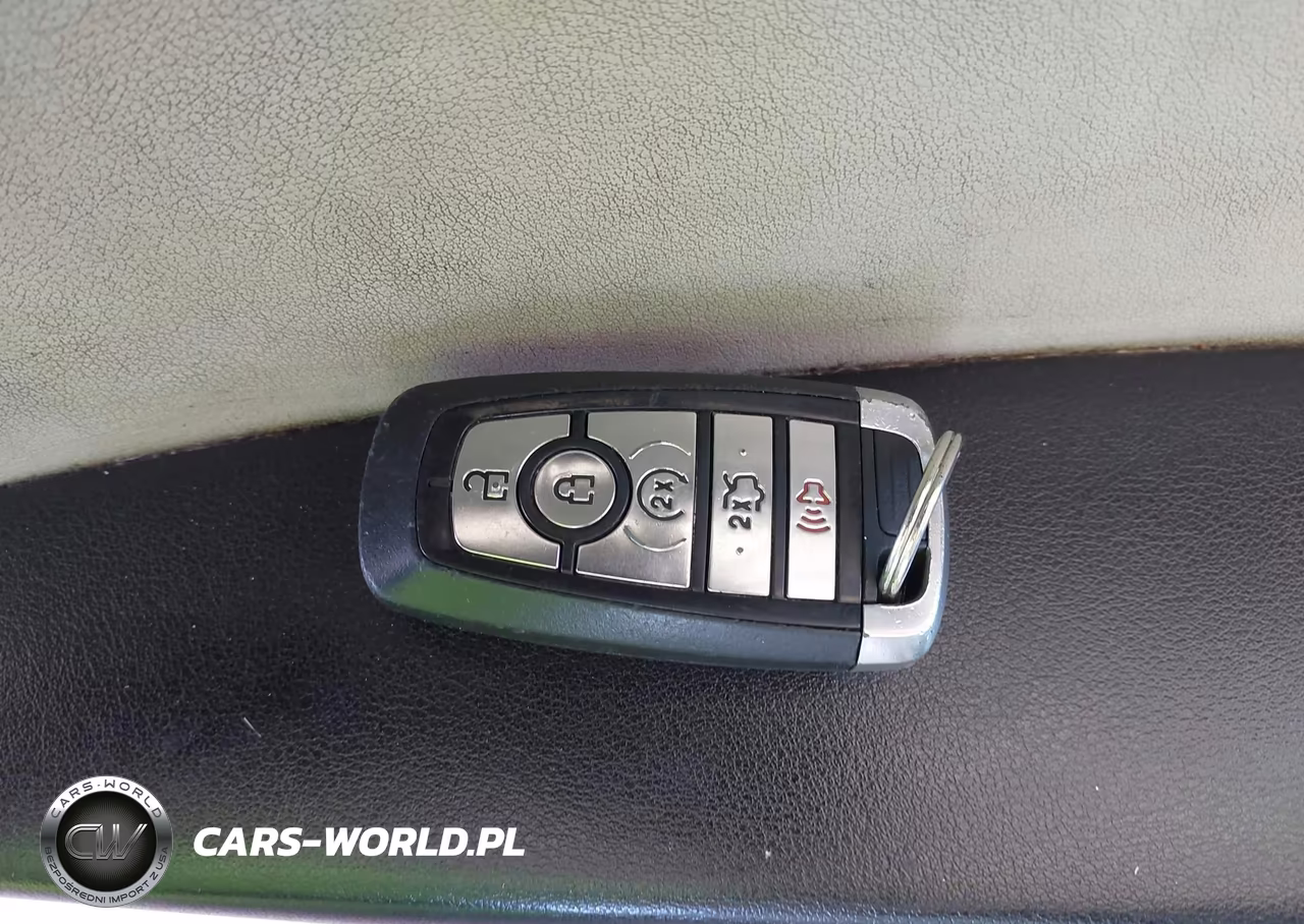 2017 Ford Edge Titanium VIN:2FMPK3K81HBB25527 - 11