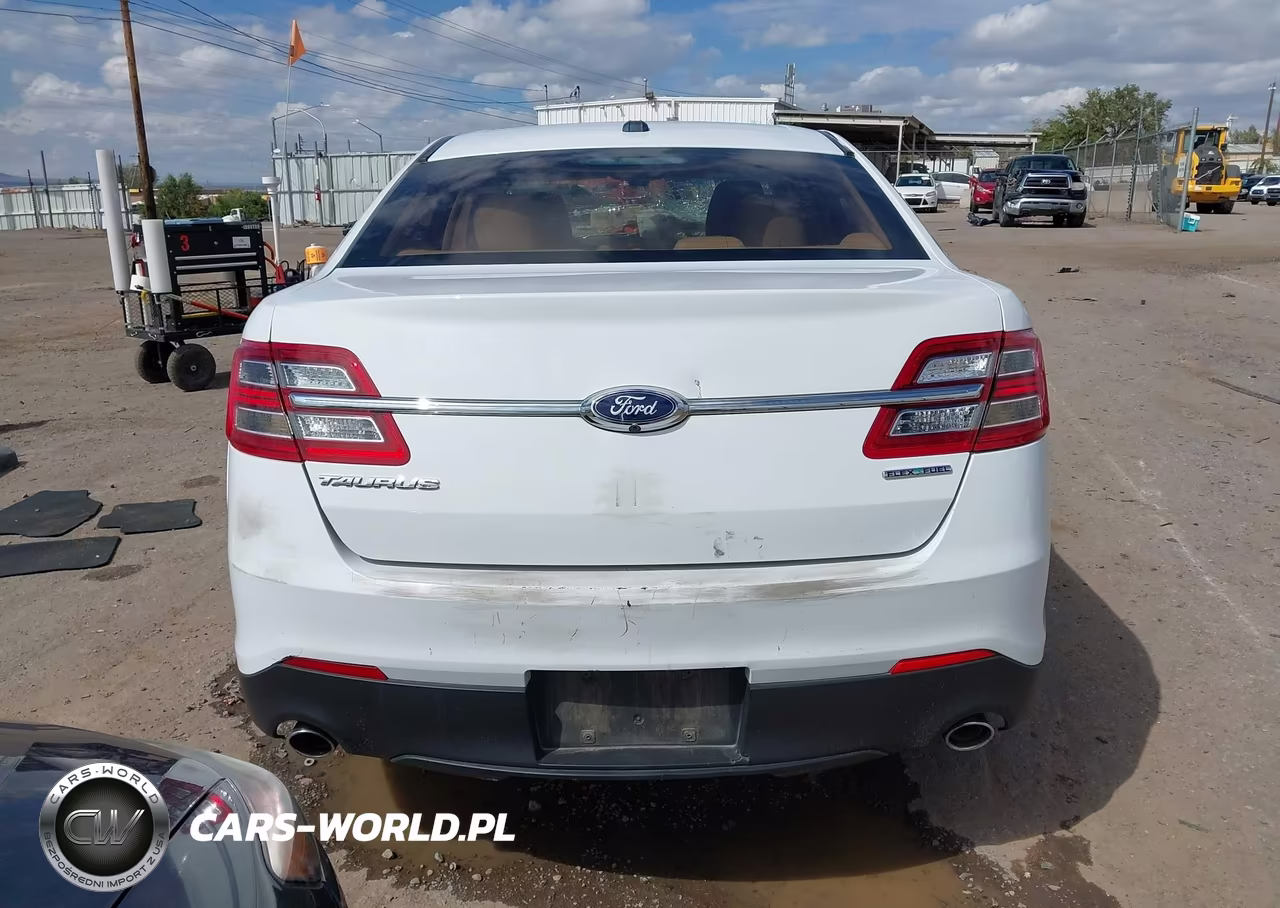 2016 Ford Taurus Se VIN:1FAHP2D83GG118898 - 17