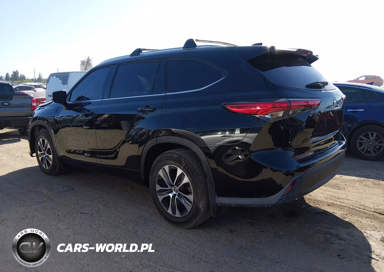 2021 Toyota Highlander Xle VIN:5TDHZRAHXMS047878 - 3