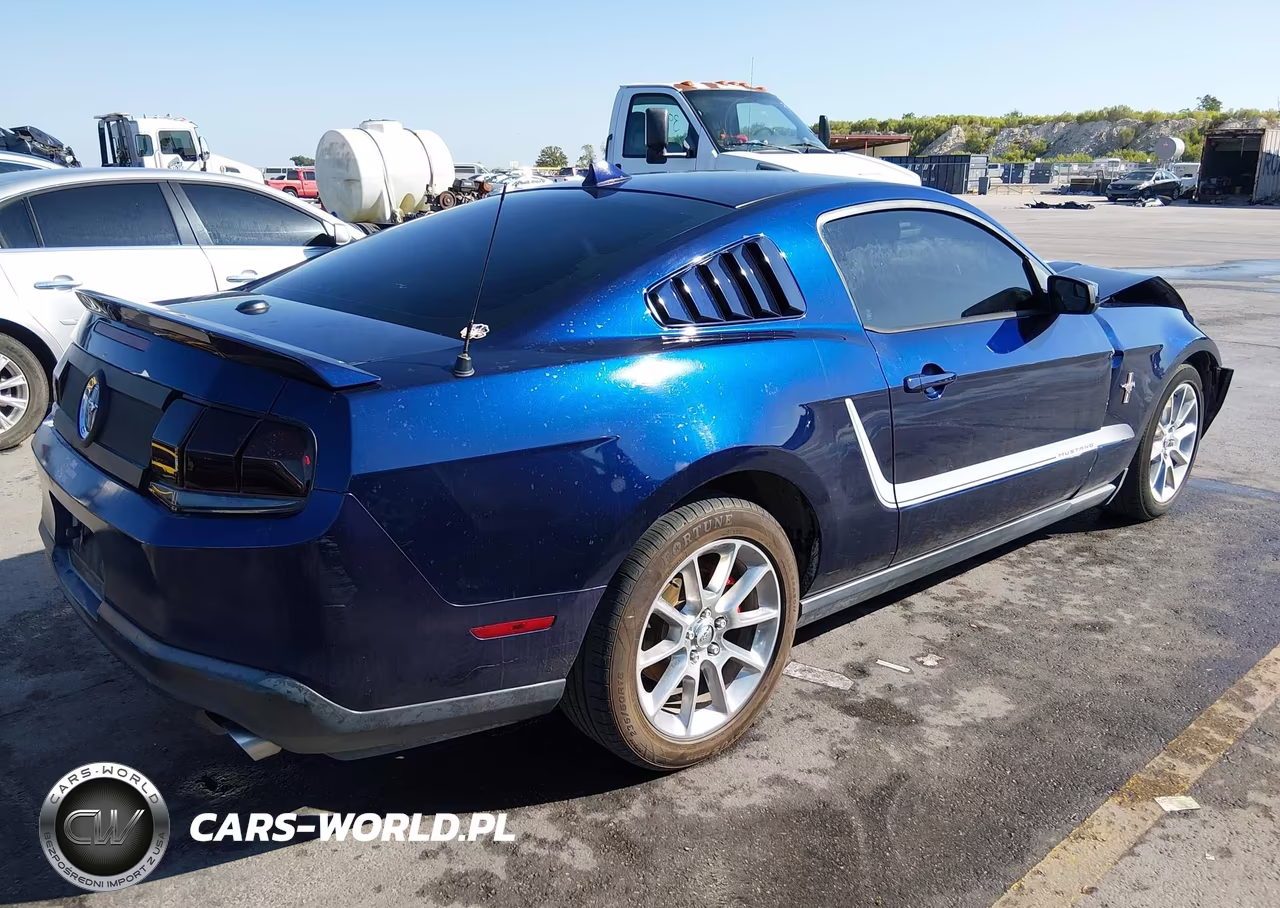 2011 Ford Mustang V6 Premium VIN:1ZVBP8AM9B5137946 - 4