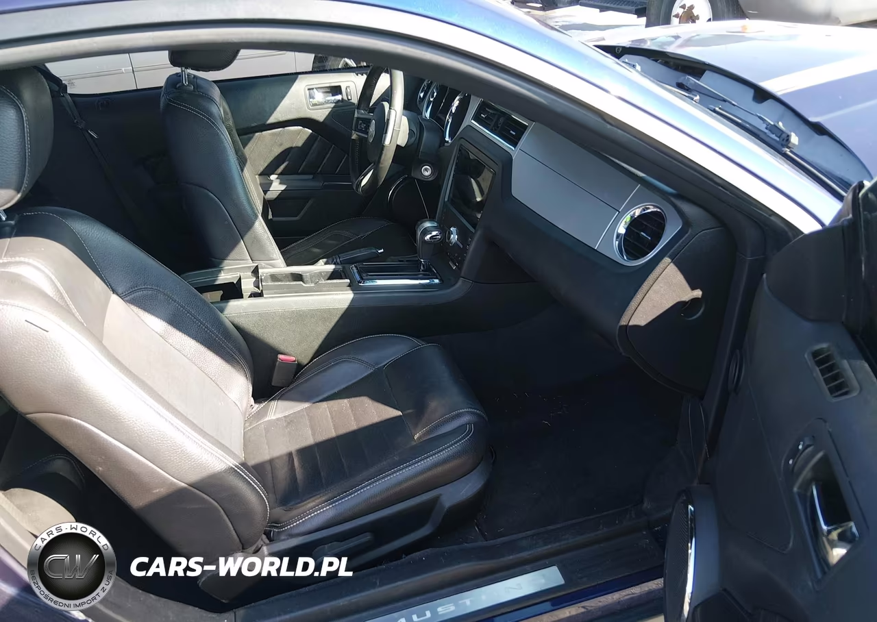 2011 Ford Mustang V6 Premium VIN:1ZVBP8AM9B5137946 - 5