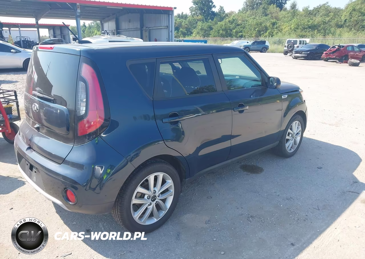 2019 Kia Soul + VIN:KNDJP3A59K7679448 - 4