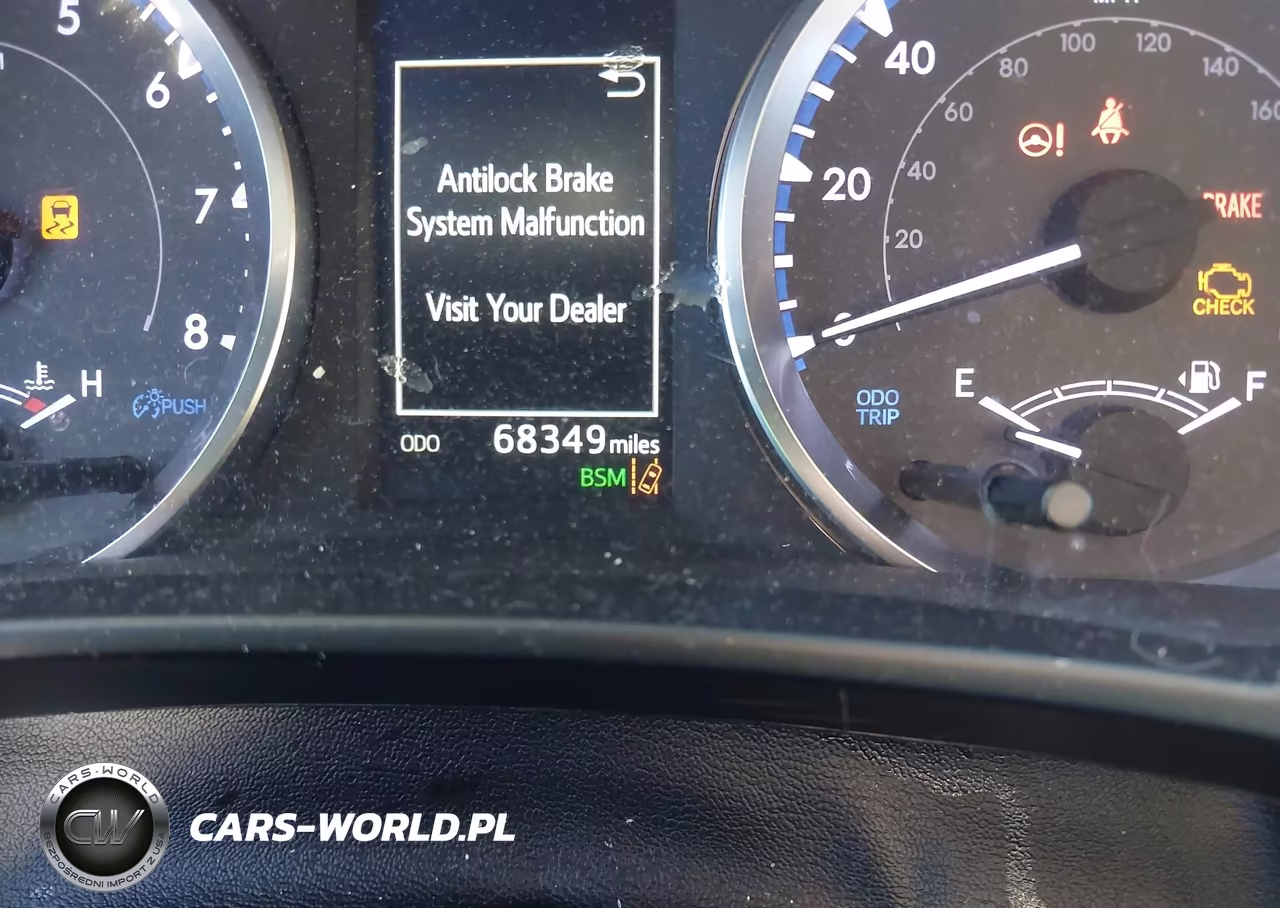 2019 Toyota Highlander Le Plus VIN:5TDZZRFH8KS362866 - 16