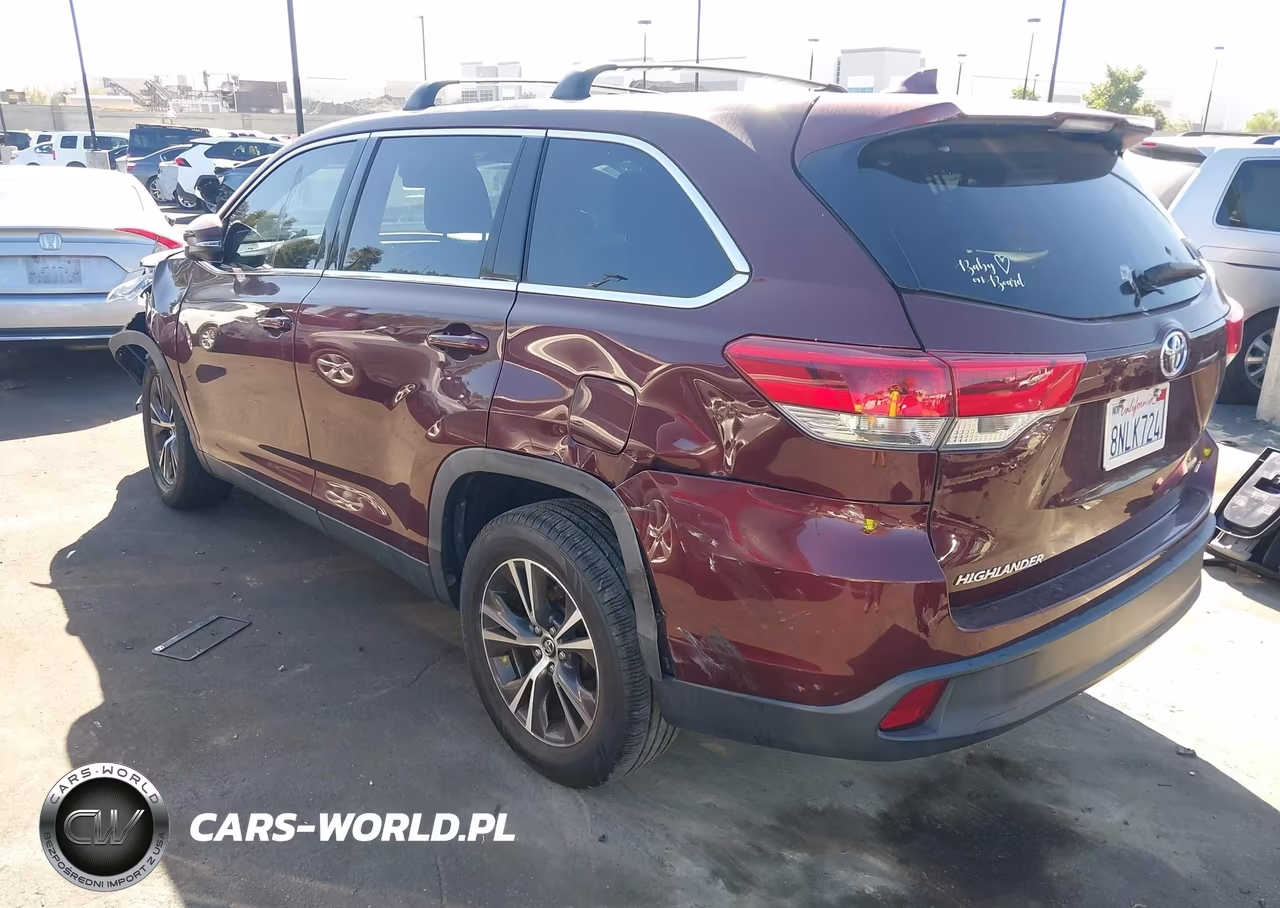 2019 Toyota Highlander Le Plus VIN:5TDZZRFH8KS362866 - 3
