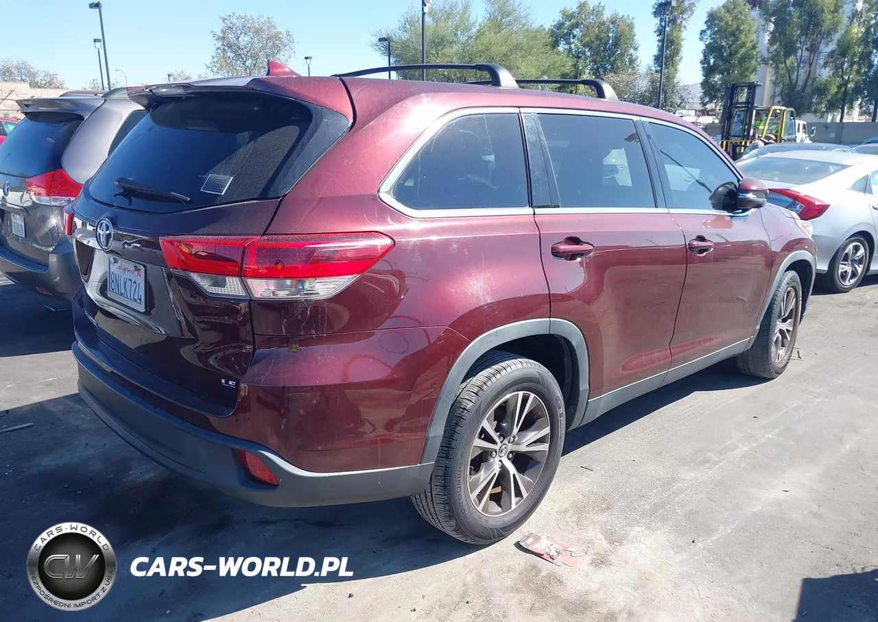 2019 Toyota Highlander Le Plus VIN:5TDZZRFH8KS362866 - 4