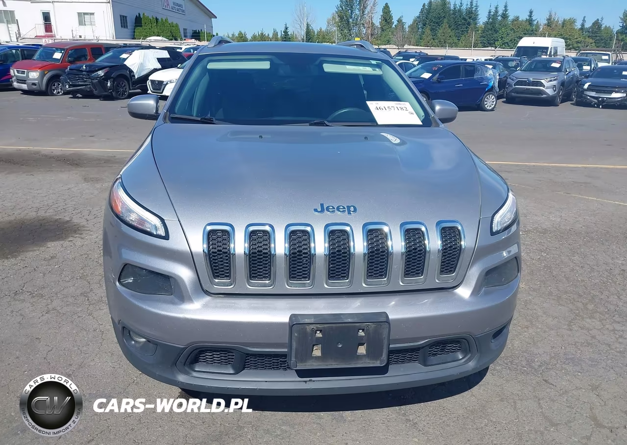 2018 Jeep Cherokee Latitude 4X4 VIN:1C4PJMCB2JD528584 - 13