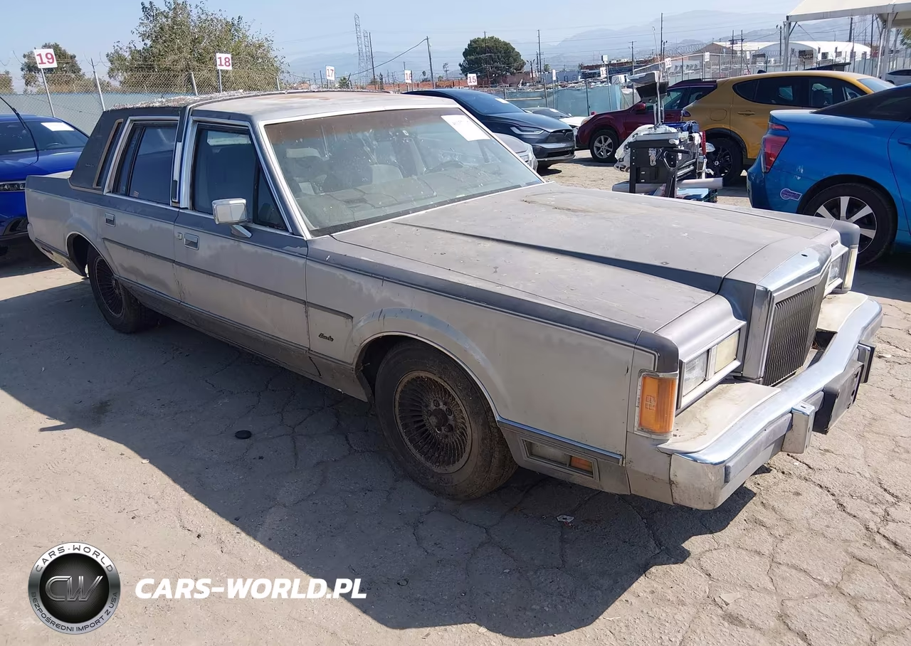 1988 Lincoln Town Car Signature