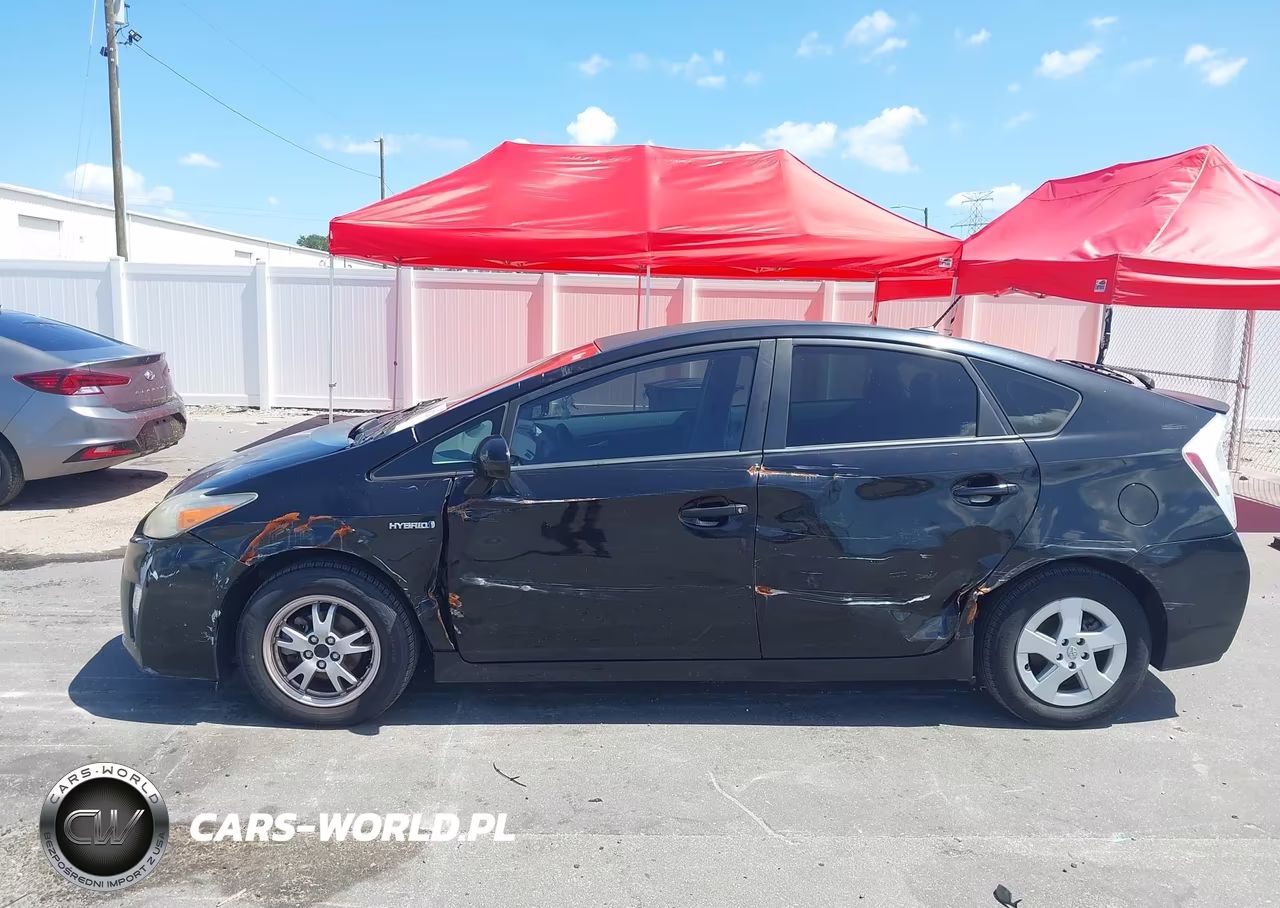 2011 Toyota Prius Two VIN:JTDKN3DU1B1369178 - 14