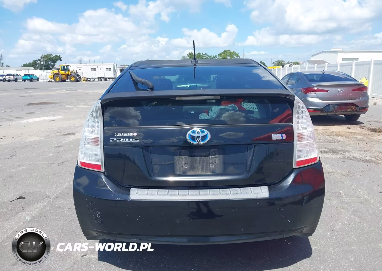 2011 Toyota Prius Two VIN:JTDKN3DU1B1369178 - 16