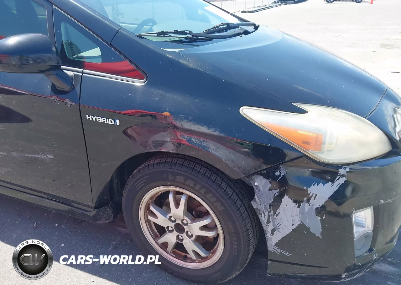 2011 Toyota Prius Two VIN:JTDKN3DU1B1369178 - 20