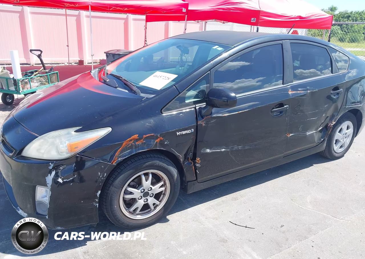 2011 Toyota Prius Two VIN:JTDKN3DU1B1369178 - 6
