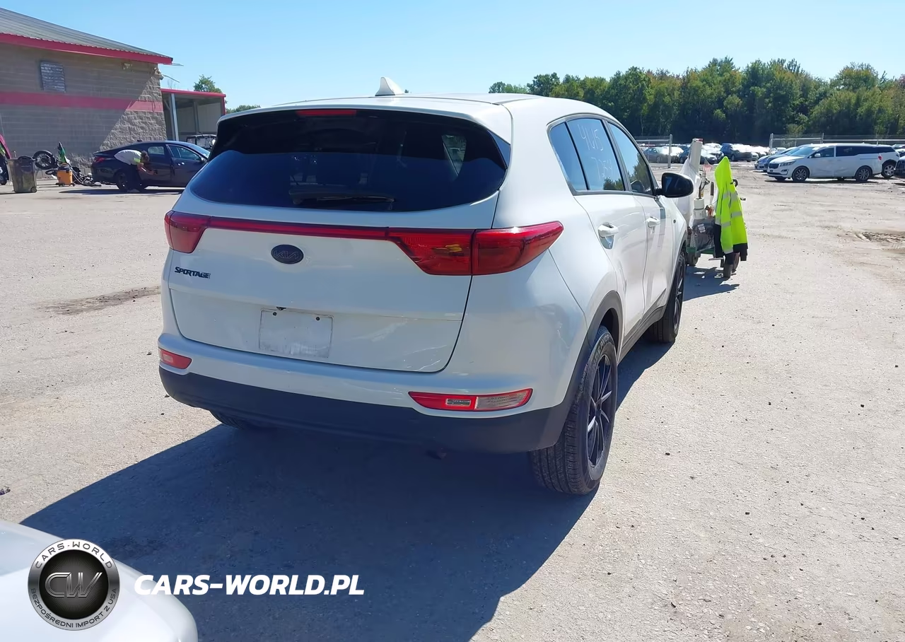 2017 Kia Sportage Lx VIN:KNDPMCAC6H7071008 - 4
