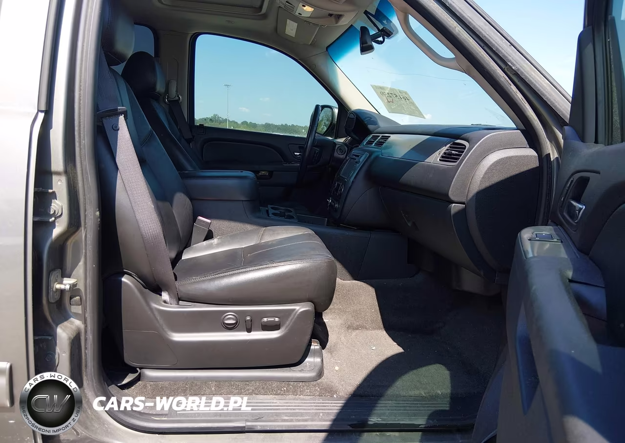 2012 Chevrolet Tahoe Lt VIN:1GNSKBE03CR211546 - 5