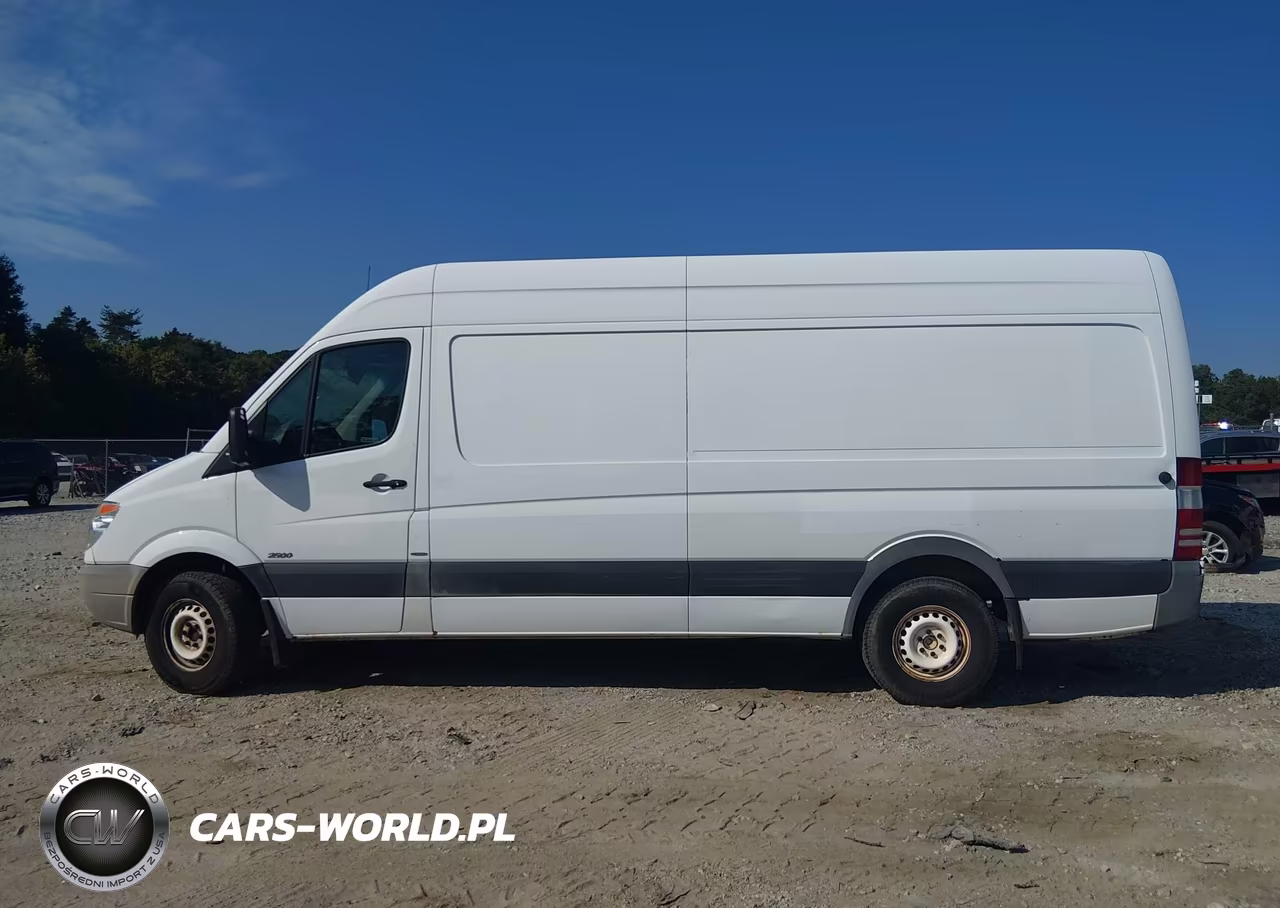 2011 Mercedes-Benz Sprinter 2500 High Roof VIN:WD3PE8CB0B5584170 - 14