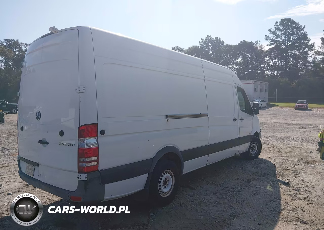 2011 Mercedes-Benz Sprinter 2500 High Roof VIN:WD3PE8CB0B5584170 - 4