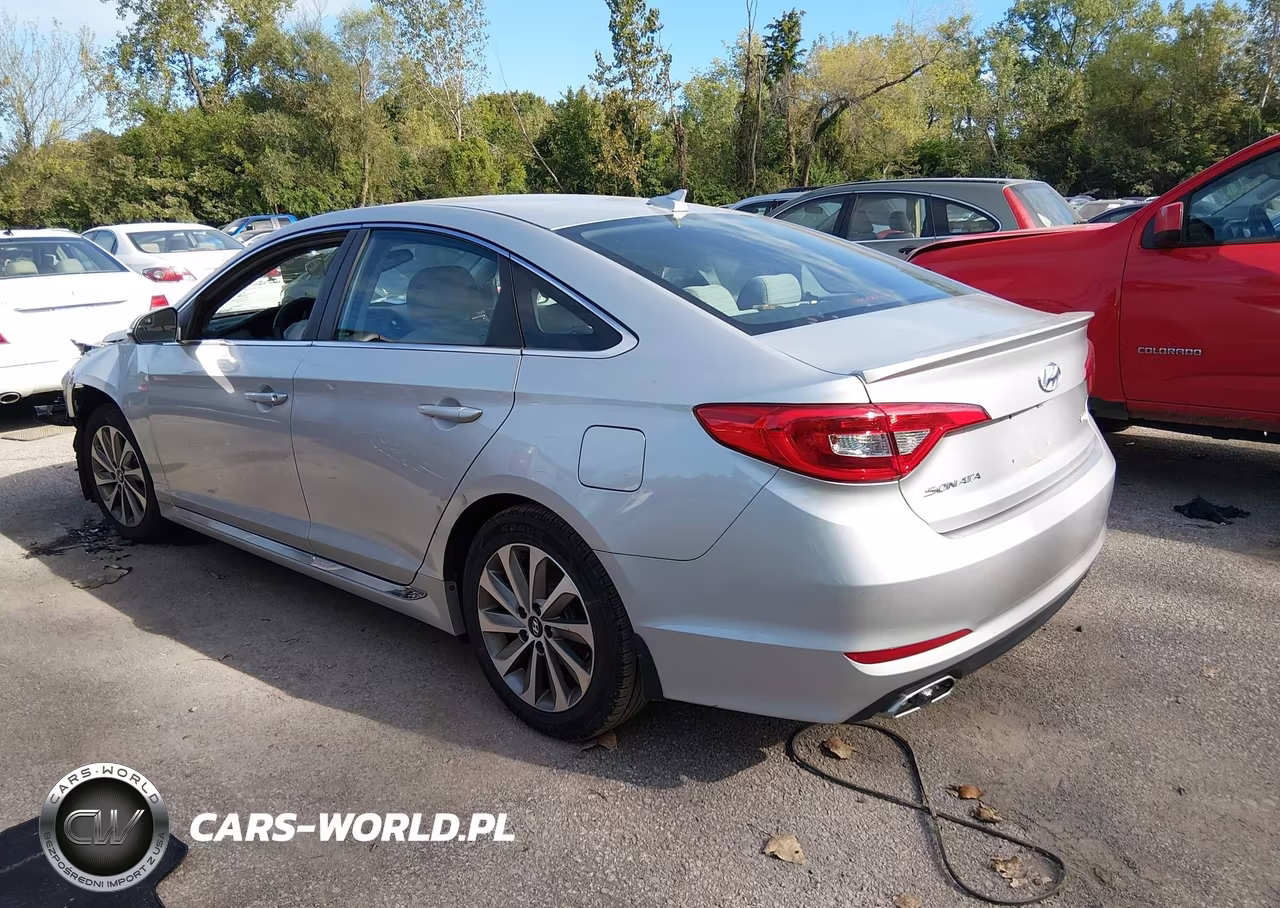 2015 Hyundai Sonata Sport VIN:5NPE34AF7FH099287 - 3
