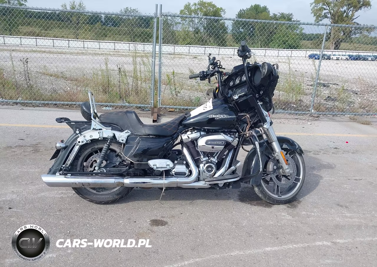 2017 Harley-Davidson Flhxs Street Glide Special VIN:1HD1KRC18HB669624 - 13
