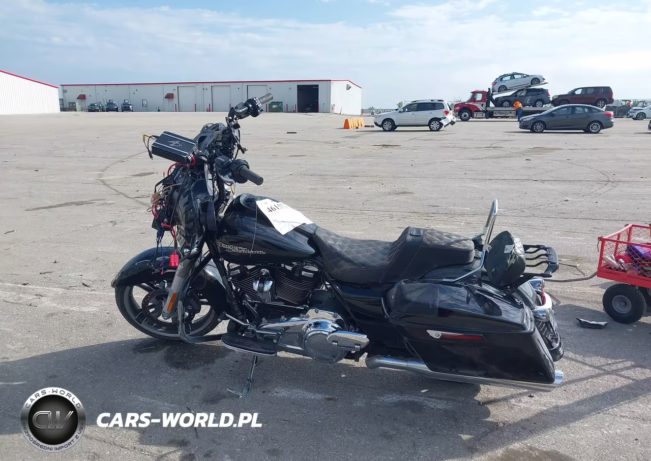 2017 Harley-Davidson Flhxs Street Glide Special VIN:1HD1KRC18HB669624 - 14