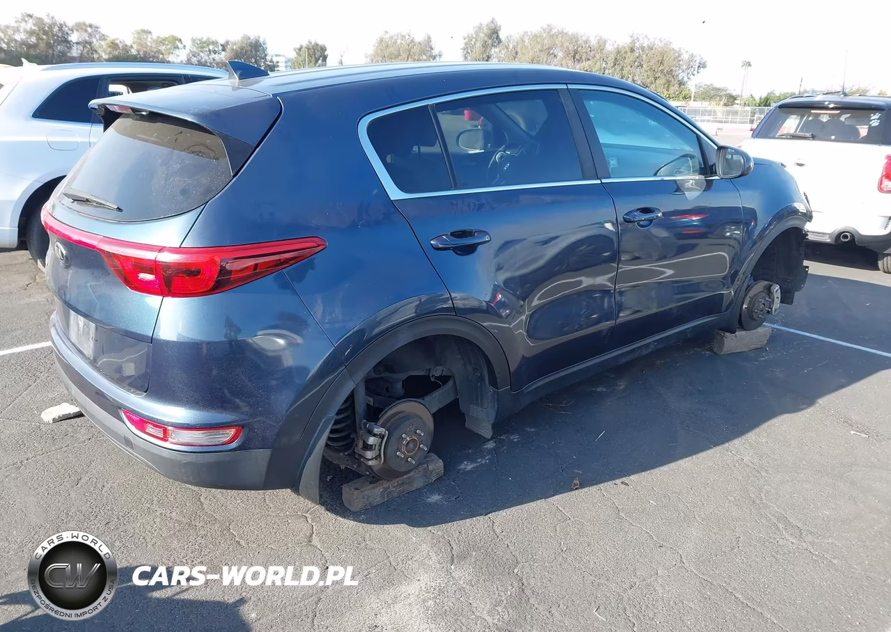 2018 Kia Sportage Lx VIN:KNDPM3AC7J7388298 - 4
