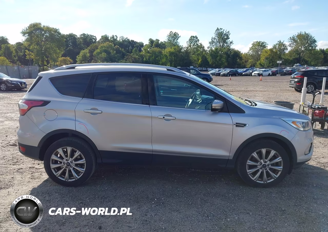 2017 Ford Escape Titanium VIN:1FMCU9JD1HUA56939 - 13
