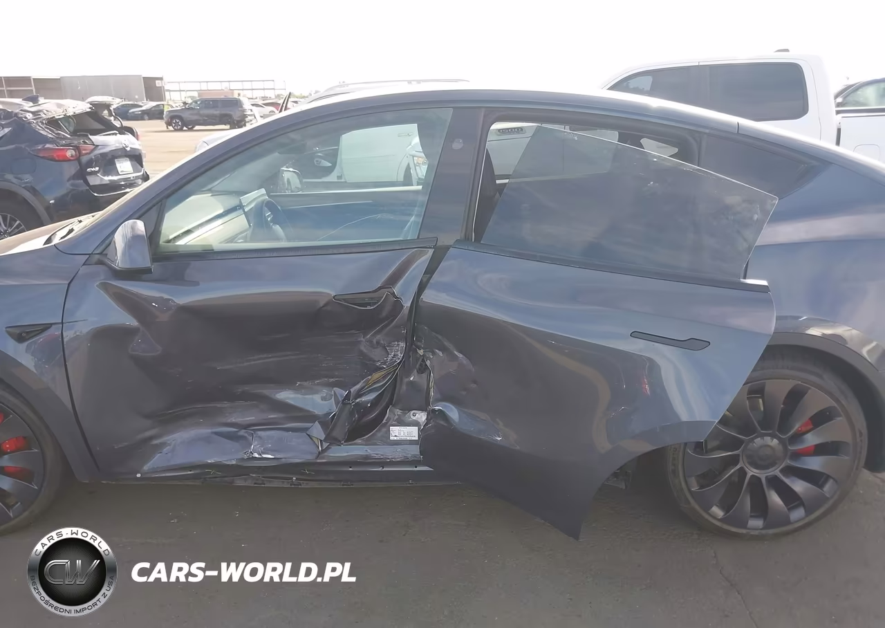 2023 Tesla Model Y Performance Dual Motor All-Wheel Drive VIN:7SAYGDEF0PF864838 - 14