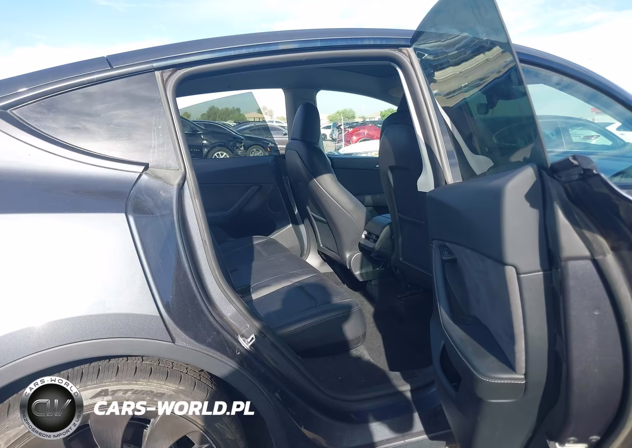 2023 Tesla Model Y Performance Dual Motor All-Wheel Drive VIN:7SAYGDEF0PF864838 - 8