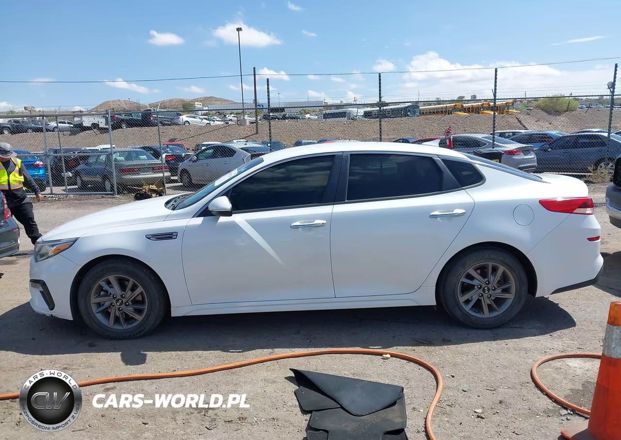 2020 Kia Optima Lx VIN:5XXGT4L36LG383254 - 14