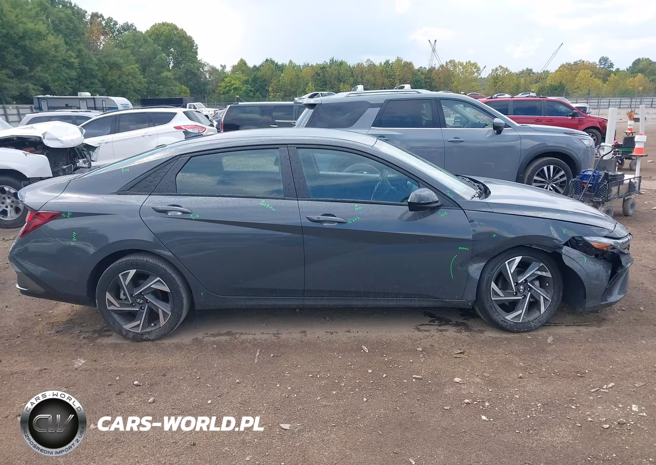 2025 Hyundai Elantra Sel Sport VIN:KMHLM4DG9SU009058 - 13