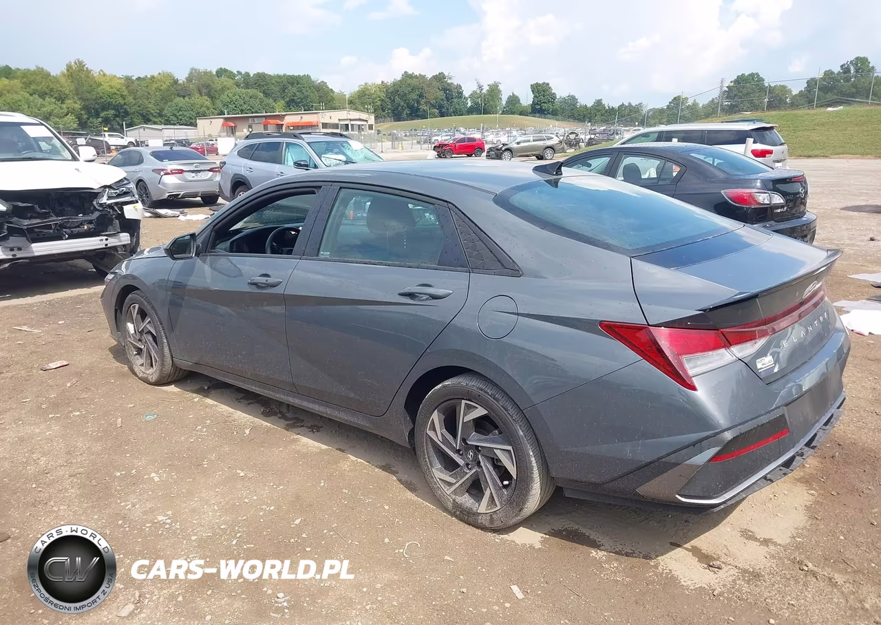 2025 Hyundai Elantra Sel Sport VIN:KMHLM4DG9SU009058 - 3
